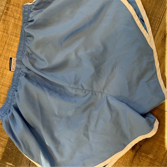 UNC Nike dri-fit shorts - Picture 5 of 6
